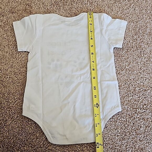 NWOT White onesie with cute black paws - Picture 3 of 3